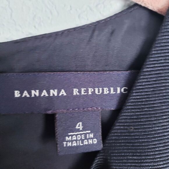 Banana‎ Republic Little Black Dress - Picture 5 of 8